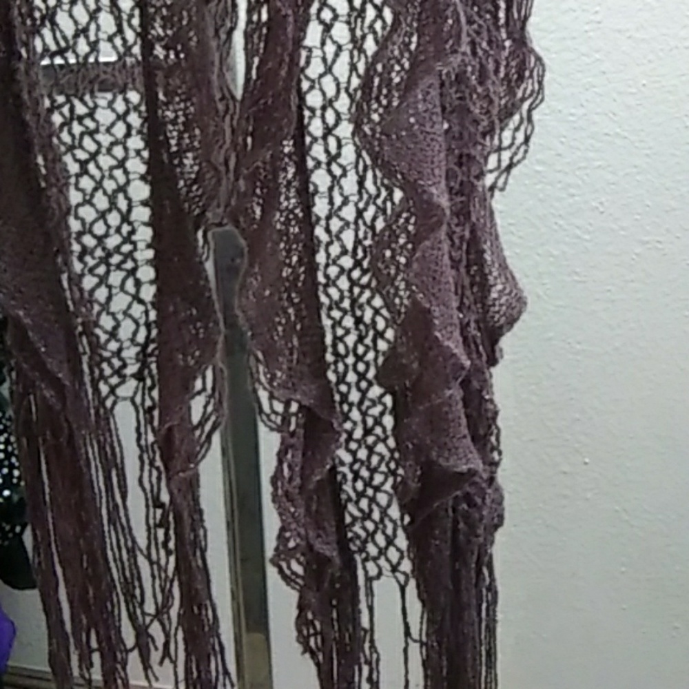 Long Ruffle Shawl - Picture 3 of 4